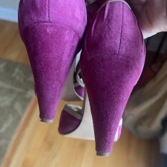 Seychelles suede heels Mary Jane style size 8 pink lovely shoes