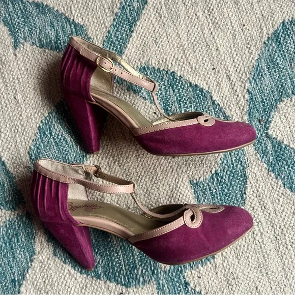 Seychelles suede heels Mary Jane style size 8 pink lovely shoes