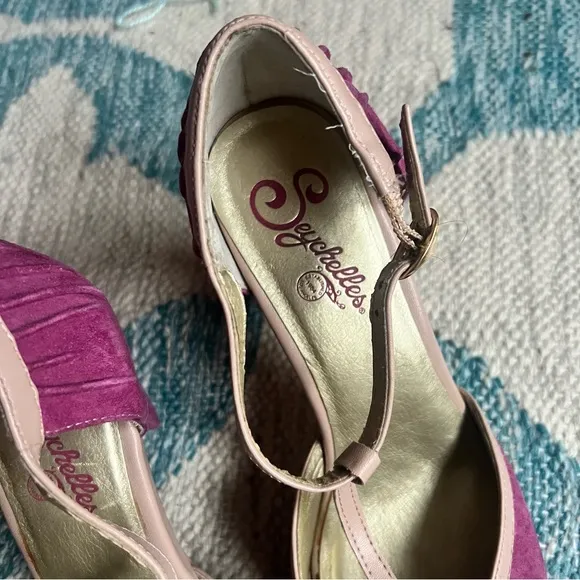 Seychelles suede heels Mary Jane style size 8 pink lovely shoes