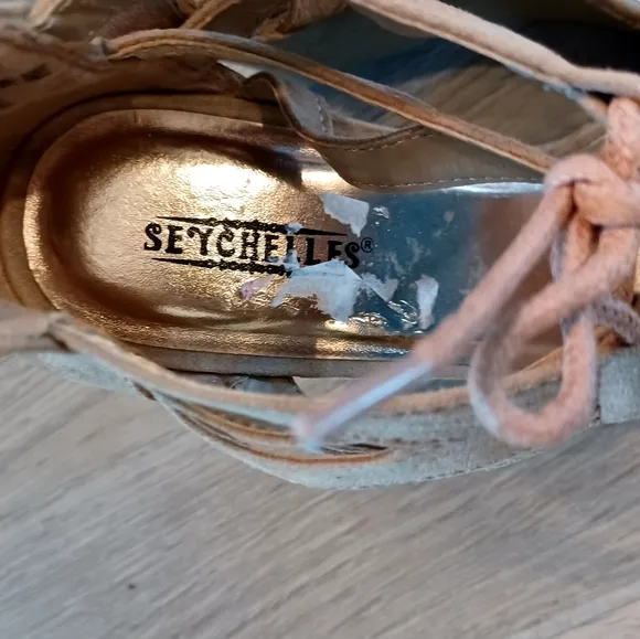 Seychelles Women's Wedge Suede Strappy Oak 4&quot; Heels Size 8M Like New Condition