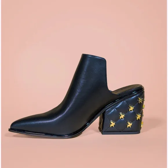 She is Cheval On My Way Black Pointed Toe Block Heel Western Studded Mules 10