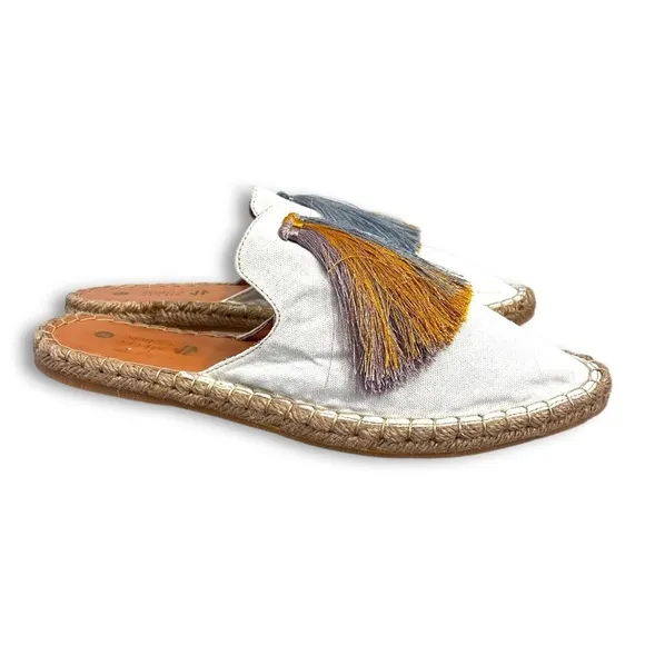Silvia Cobos White Canvas Tasseled Slip on Sunrise Mules Sz 10 NEW