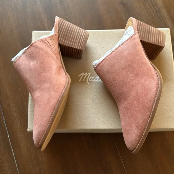 Size 8.5 Madewell The Harper Mule in Suede in old rose pink