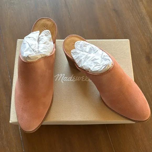 Size 8.5 Madewell The Harper Mule in Suede in old rose pink