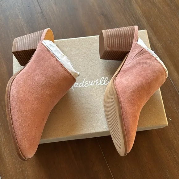 Size 8.5 Madewell The Harper Mule in Suede in old rose pink