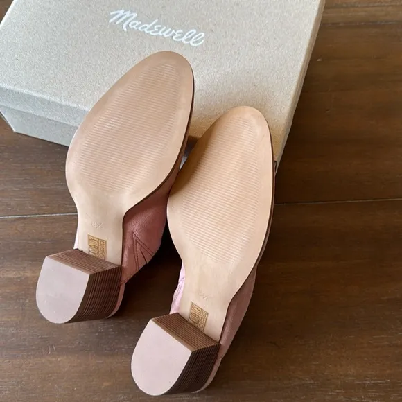 Size 8.5 Madewell The Harper Mule in Suede in old rose pink