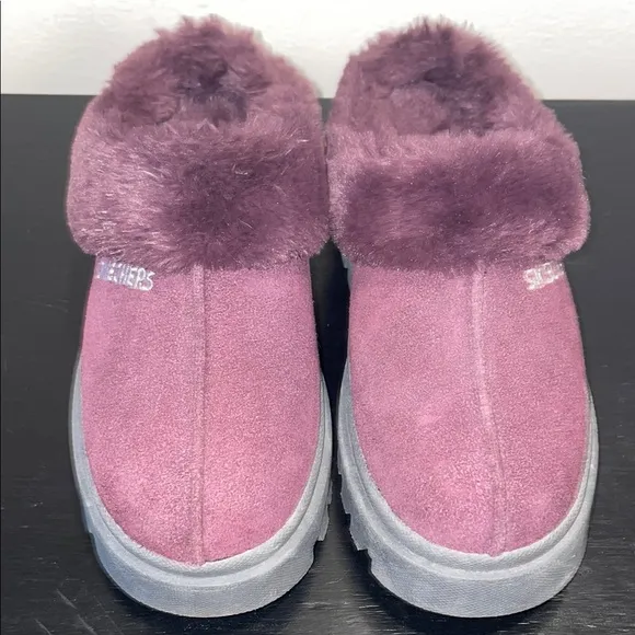 Skechers Fortress Clog Slipper. Purple and Gray Fur-Lined Mules. Size 7