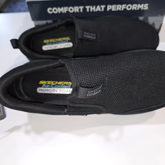 Skechers Men's Size 11.5 Go Walk Outdoor-Athletic Slip On Trail Hiking Shoes
