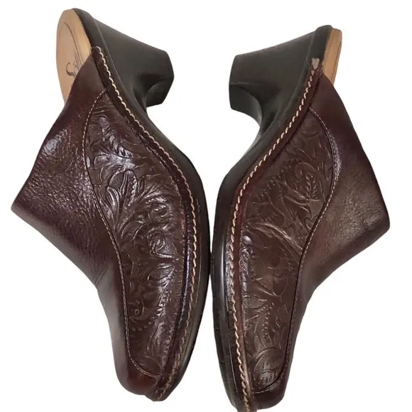 Sofft Hand Tooled Brown Burgundy Leather Heeled Mules Clogs Slides size 7.5