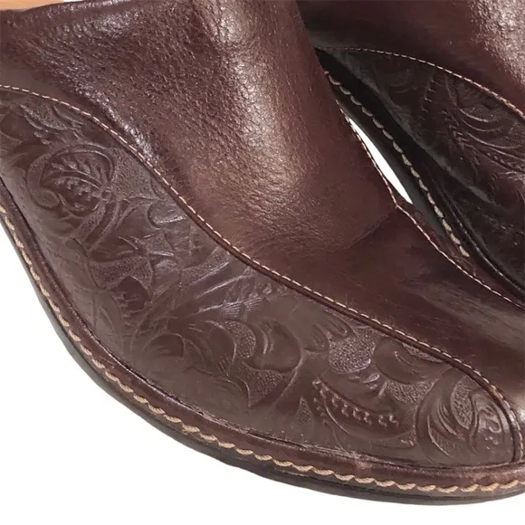 Sofft Hand Tooled Brown Burgundy Leather Heeled Mules Clogs Slides size 7.5