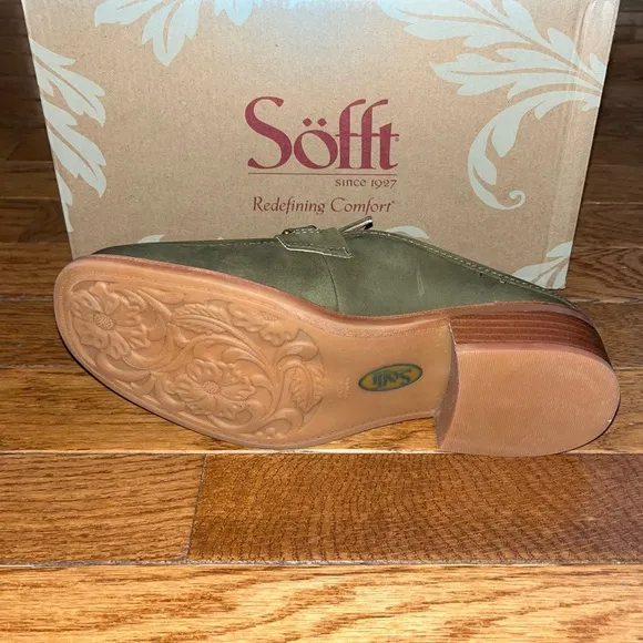 Sofft Suede Rosalia Comfort Slip On Mules Fern Green &amp; Gold Accents Women’s 6
