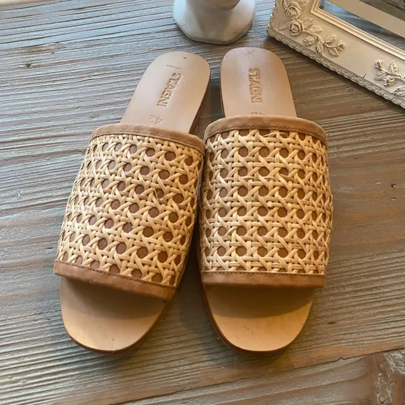 St. Agni hennie rattan leather size 42 /12