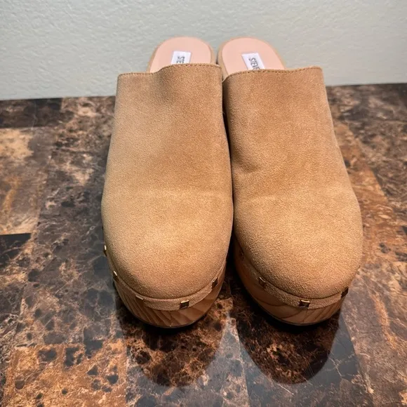 Steve Madden 11 Brooklyn-1 Leather Studded Clogs mules