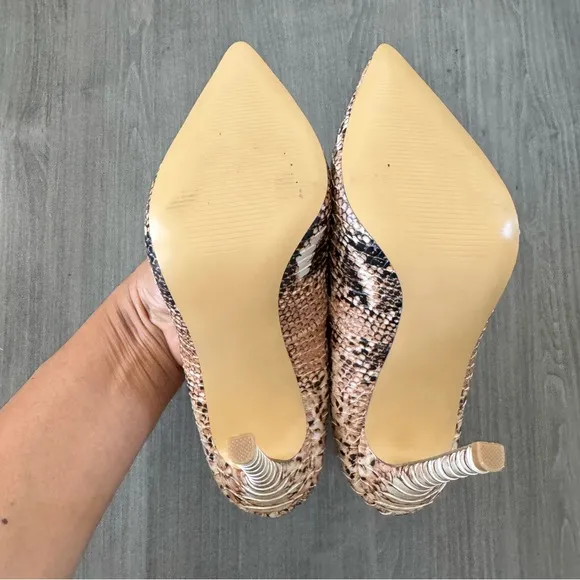 Steve Madden Evelyn Beige Snake stiletto Pointed Toe Pumps heels size 5