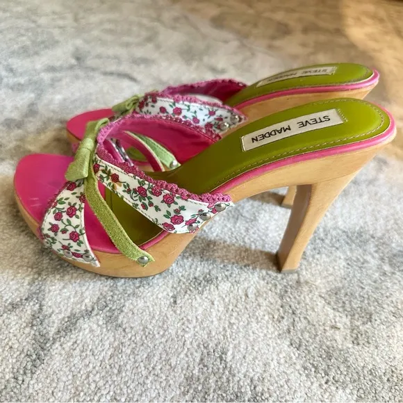 Steve Madden Luckii vintage open toe sandal platform heels y2k floral pink green