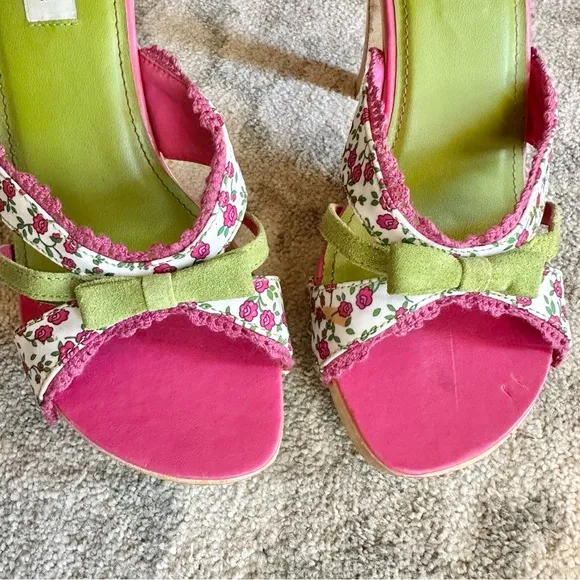 Steve Madden Luckii vintage open toe sandal platform heels y2k floral pink green