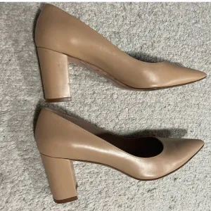 Stuart Weitzman 75 Block Pump 8 1/2 8.5 Leather Heels Pointed Toe Tan MSRP $475