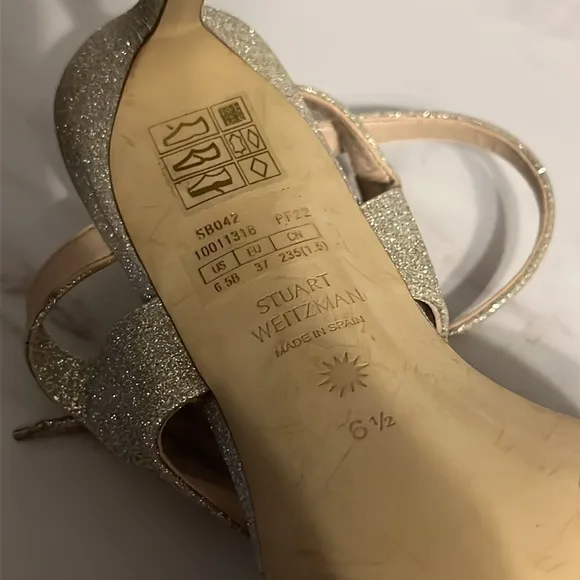 Stuart weitzman align 95 glitter strappy heels sz 6.5.    (B2)