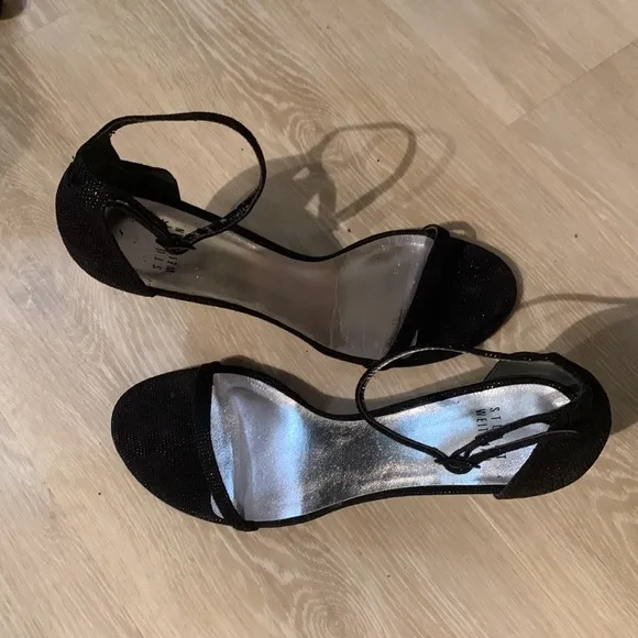 Stuart Weitzman black Goose Bump strappy 3 inch heels size 8.5