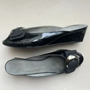 Stuart Weitzman Black Patent Leather Peep Toe Wedge Heel Mule Buckle Women’s 8