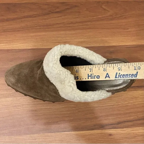 STUART WEITZMAN Depot Shearling Clogs in Cigar Fur Studded Heeled Clogs Size 9.5