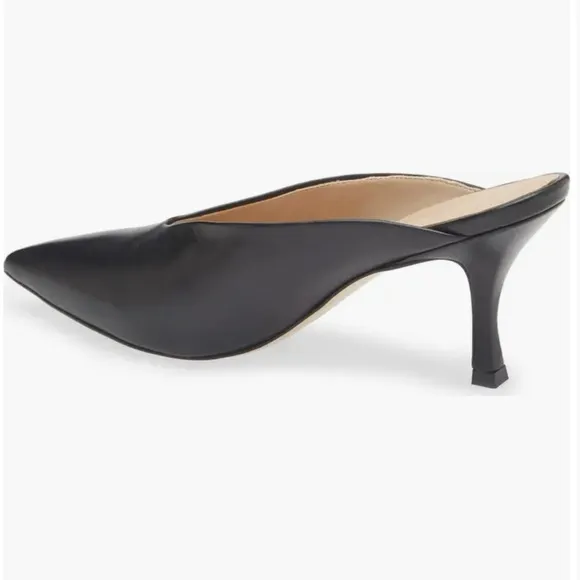 Stuart Weitzman Lula Pointed Toe Mules Pump in Black Leather Size 7B