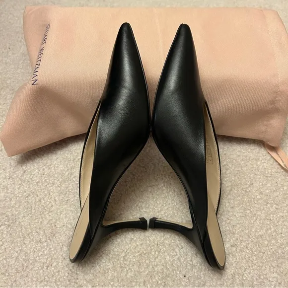 Stuart Weitzman Lula Pointed Toe Mules Pump in Black Leather Size 7B