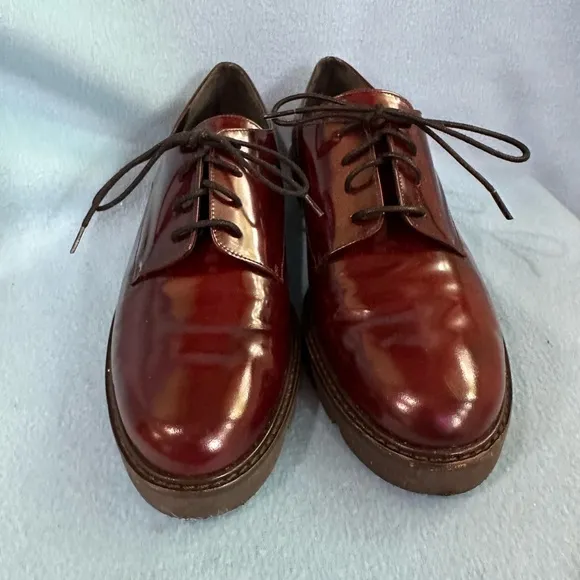 Stuart Weitzman Metro Patent Leather Oxfords