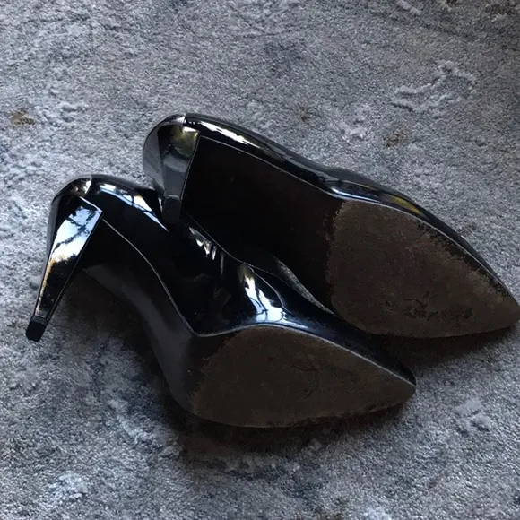 Stuart Weitzman patent pumps