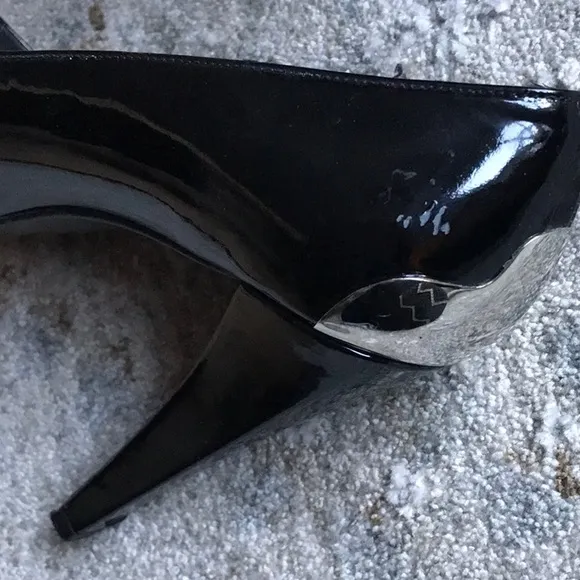 Stuart Weitzman patent pumps