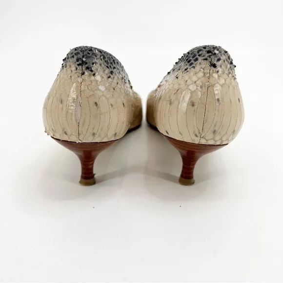 Stuart Weitzman Poco Grey and Cream Snakeskin Pointed Toe Pumps, Size 9.5