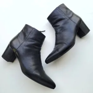 Stuart Weitzman Pointed Toe Leather Ankle Zip Bootie Black 9