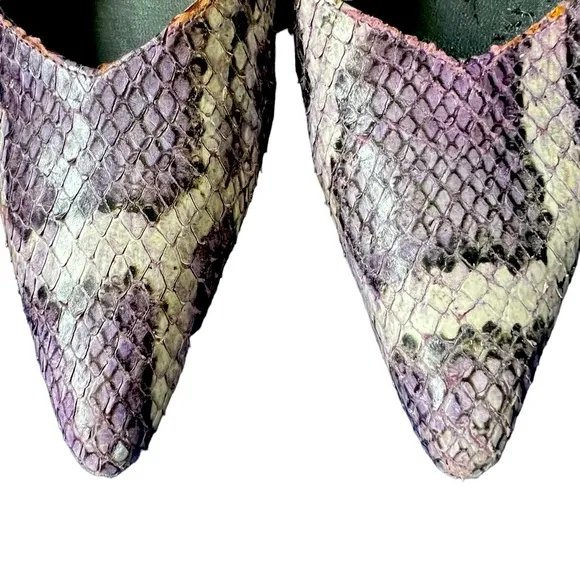 Stuart Weitzman Purple Snakeskin Heels Pointed Toe Size 8M Style EW33761