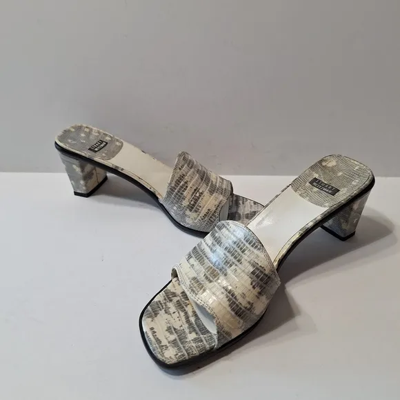 Stuart Weitzman Quiet Luxury Designer Leather Snake Print Open Toe Mules Sz. 9AA
