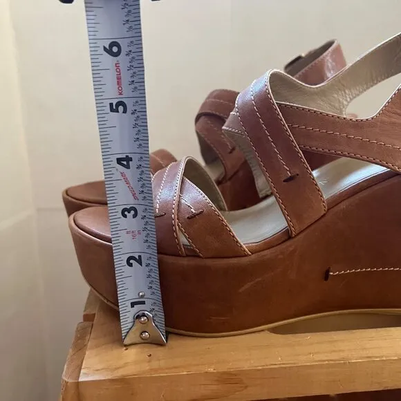 Stuart Weitzman Size 8.5 Brown Leather Strappy Slingback Wedge Heel Sandals