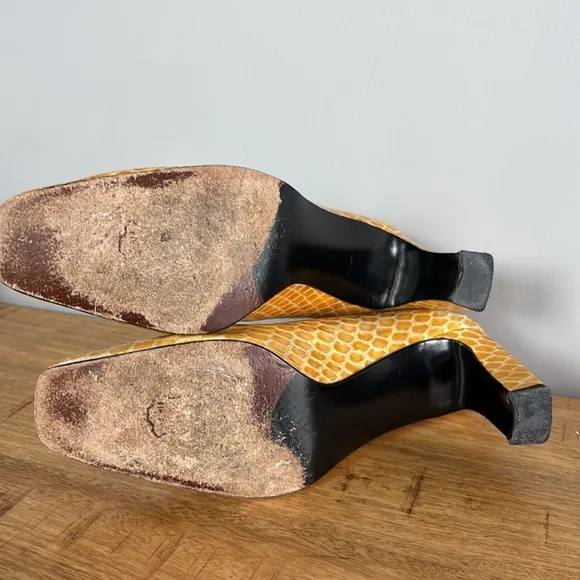 Stuart Weitzman Yellow Leather Snakeskin Block Heel Pumps size 7.5