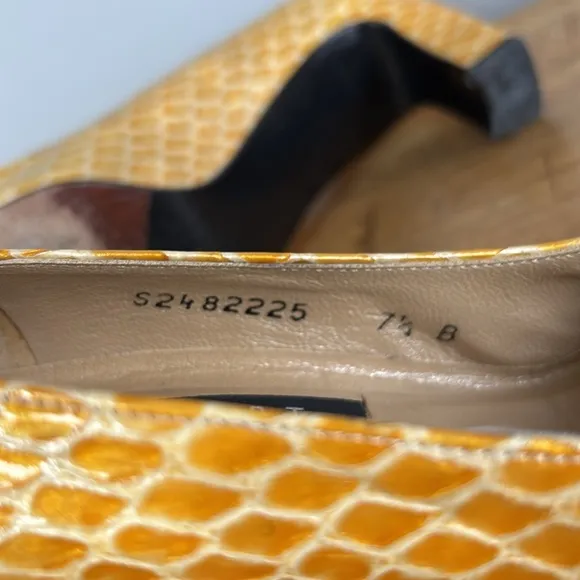 Stuart Weitzman Yellow Leather Snakeskin Block Heel Pumps size 7.5