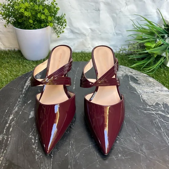 STUART WEITZMANCutout Patent Mule Cabernet Patent$210 women size 7 gently used