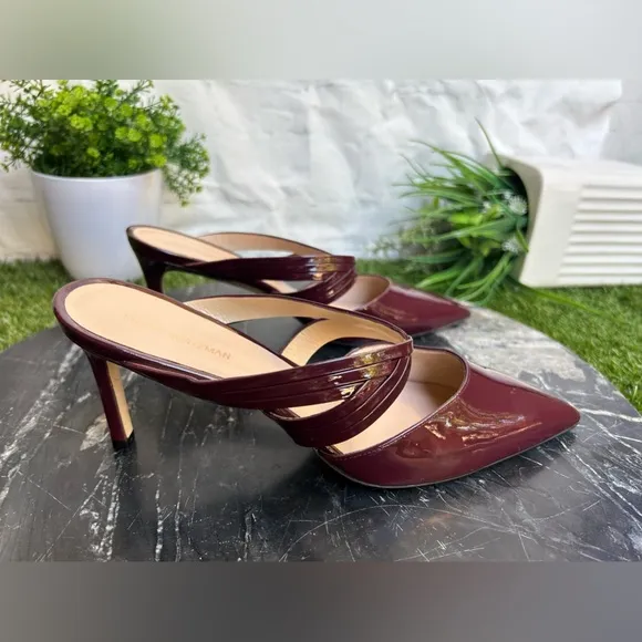 STUART WEITZMANCutout Patent Mule Cabernet Patent$210 women size 7 gently used