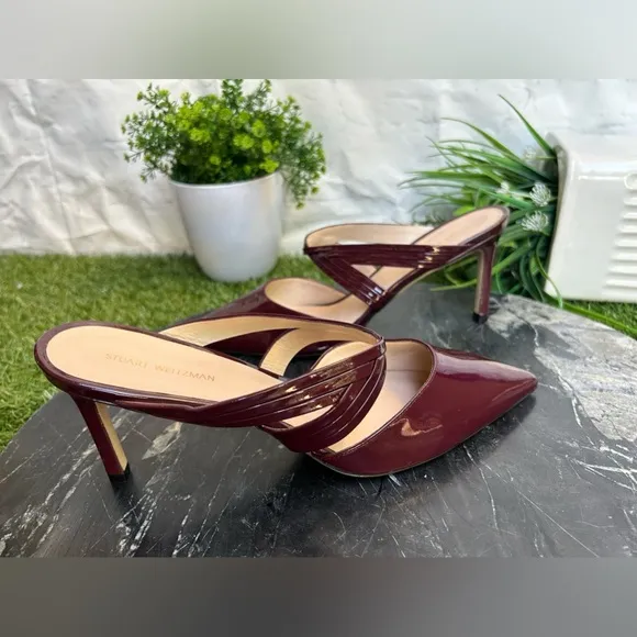 STUART WEITZMANCutout Patent Mule Cabernet Patent$210 women size 7 gently used