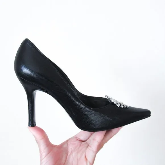 STUART WEITZMEN Classic Black Pointed Toe Pumps Crystal Charm Fringe Heels
