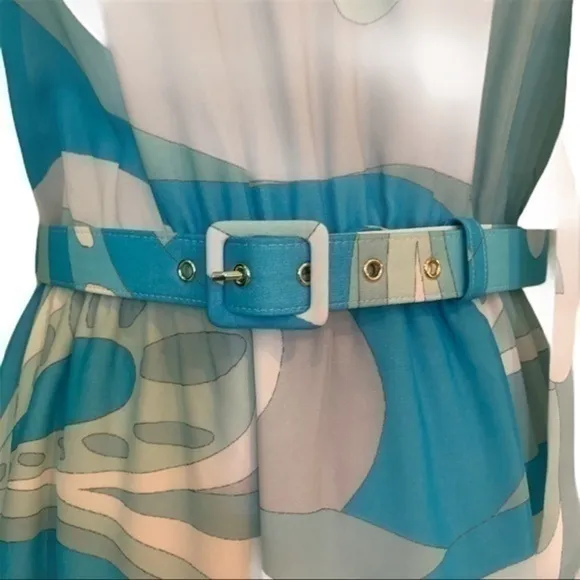 Summer perfection! W by WORTH Shoulder Tie blue/white Paisley…