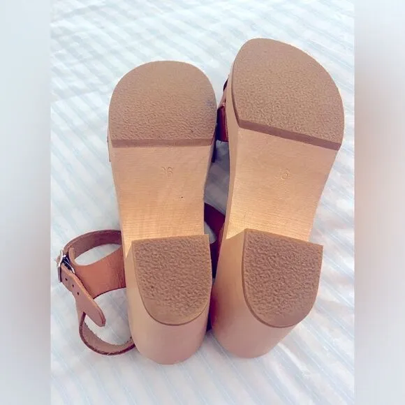 Swedish Hasbeens Kringlan ClogSandals; Great condition! Size 36
