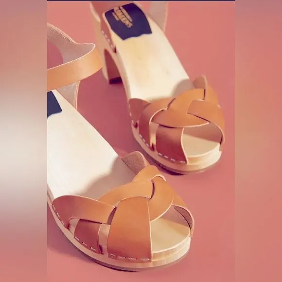 Swedish Hasbeens Kringlan ClogSandals; Great condition! Size 36