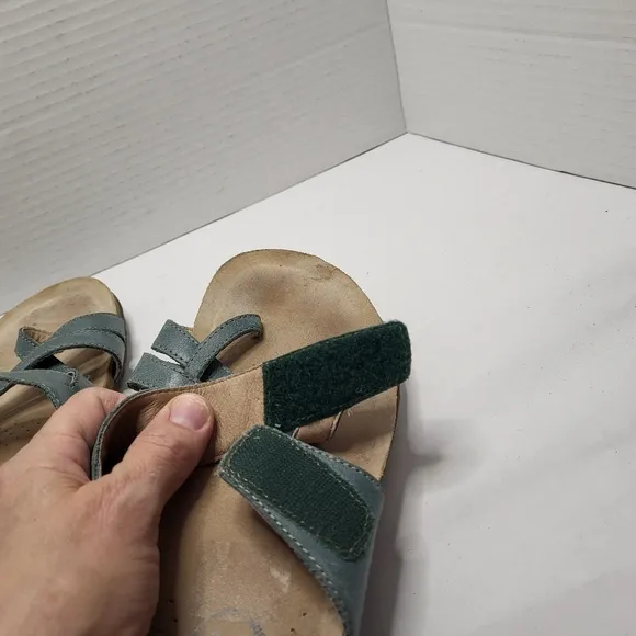 Taos The Perfect Sandals Women's US 9 Teal Leather Slide Toe Loop Comfort Shoes