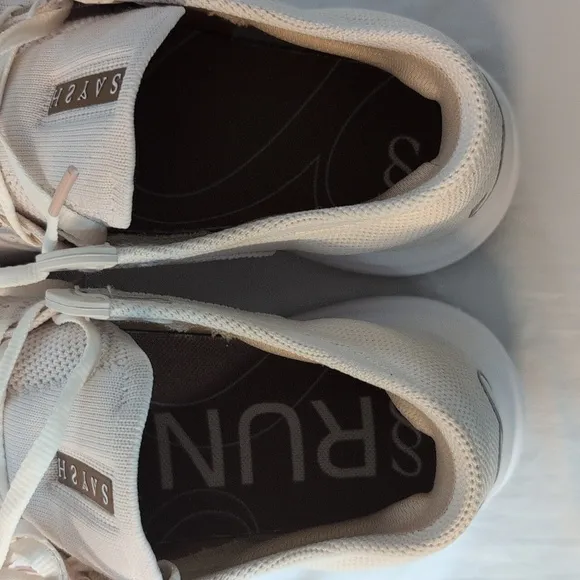 The Felix Runner Sneakers Sz 10 Like New