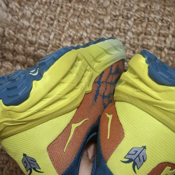 The HOKA Speedgoat 5 is a highly cushioned, technical trail running shoe designe