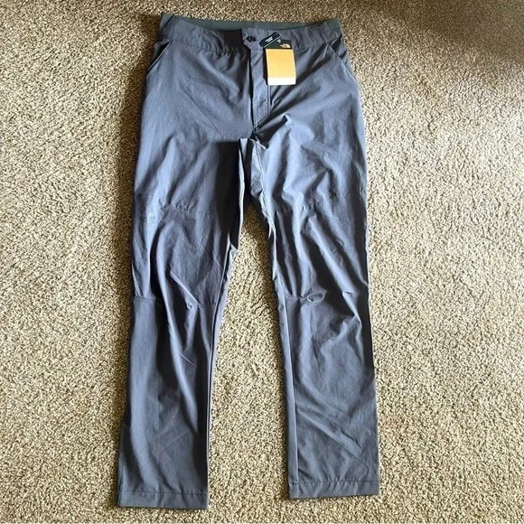 The North Face Mens active pants size regular 34
