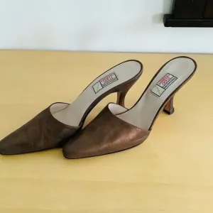 TODD OLDHAM BROWN METALLIC HEELS MULES 8 NEW
