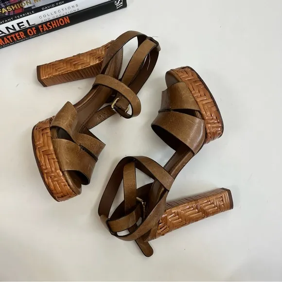 Tory Burch Heels 8.5 Cella Cognac Brown Leather Strappy Platforms Sandal